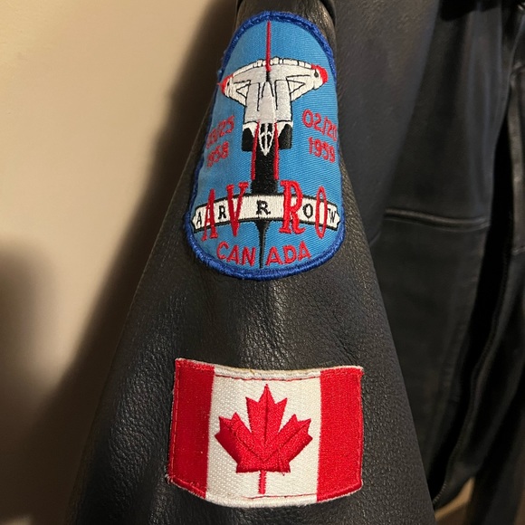 Danier Genuine Leather Jacket, Size Large, Black - Picture 4 of 5